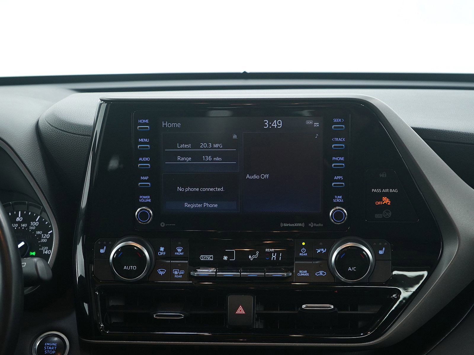 Used 2020 Toyota Highlander XLE image 17