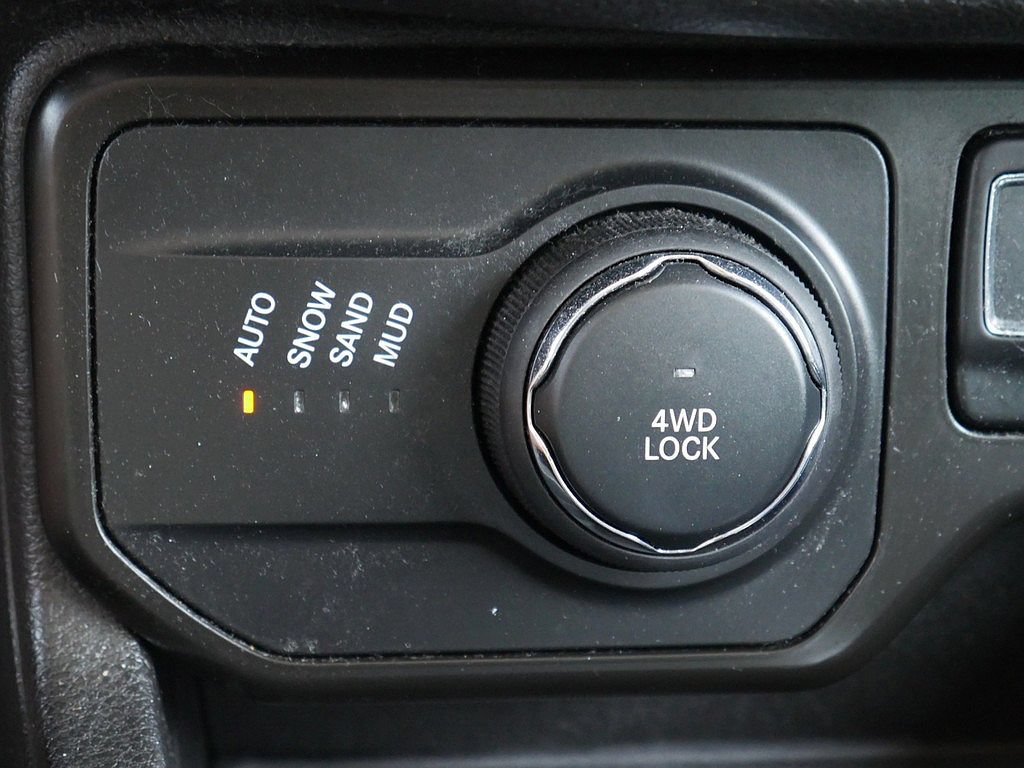 Used 2020 Jeep Renegade Limited AWD/4WD image 43