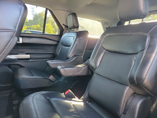 Used 2021 Ford Explorer Limited w/ Equipment Group 301A AWD/4WD image 27