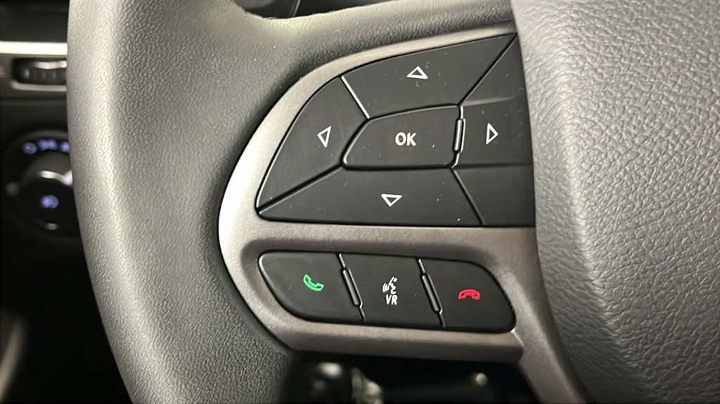 Used 2020 Jeep Cherokee Latitude Plus AWD/4WD image 25