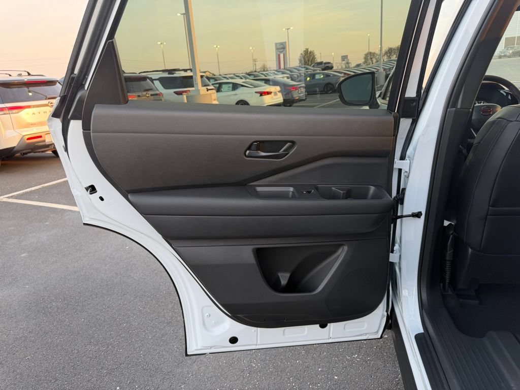 New 2026 Nissan Pathfinder Rock Creek AWD/4WD image 16