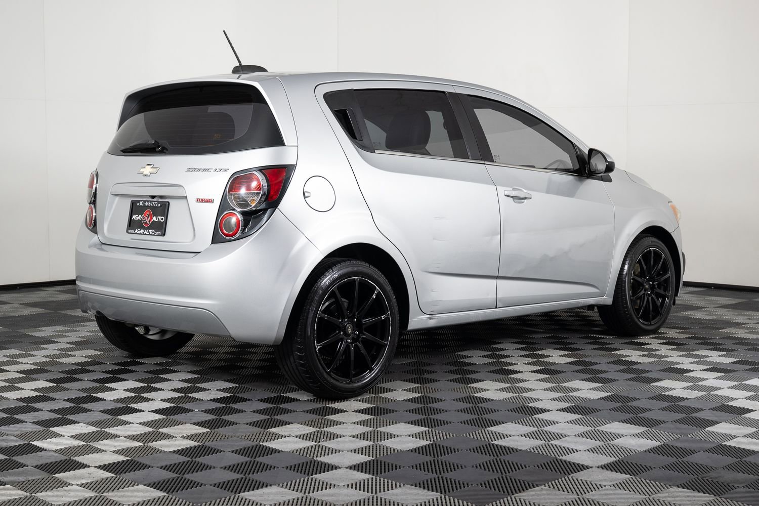 Used 2015 Chevrolet Sonic LTZ image 8