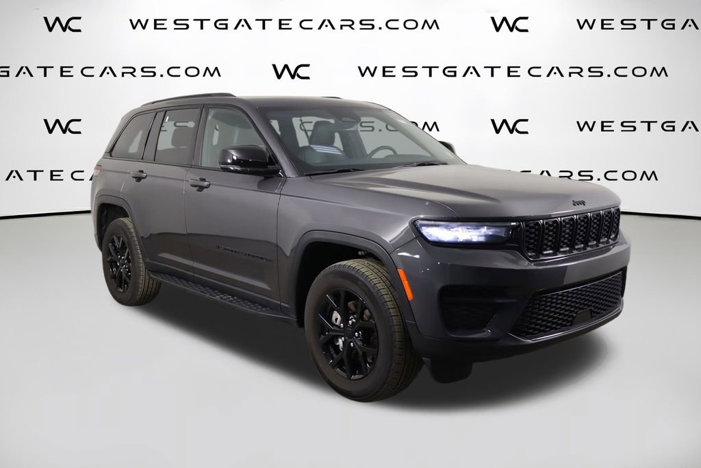 Used 2024 Jeep Grand Cherokee Altitude image 49
