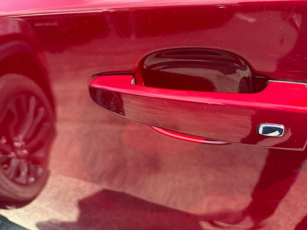 Used 2023 Chevrolet Traverse RS AWD/4WD image 29