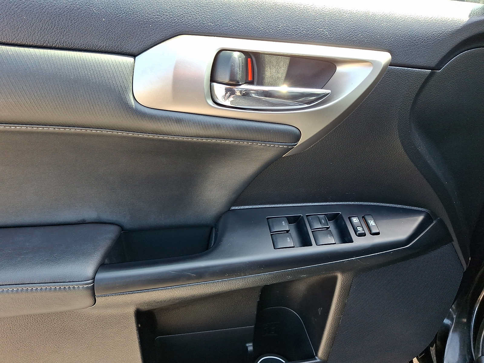 Used 2017 Lexus CT 200h w/ Navigation System Package FWD image 12
