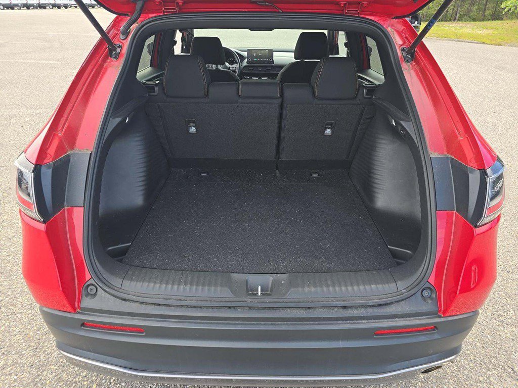 Used 2025 Honda HR-V Sport image 11