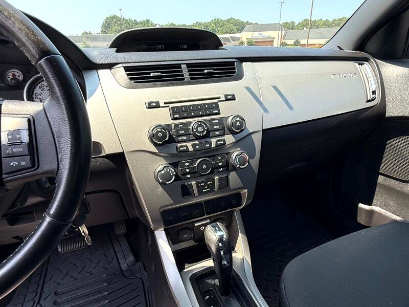 Used 2009 Ford Focus SES image 11