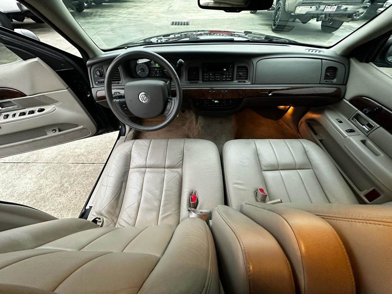 Used 2009 Mercury Grand Marquis LS image 26