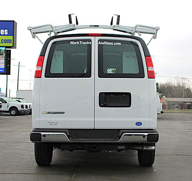 Used 2024 Chevrolet Express 2500 w/ Driver Convenience Package RWD image 14