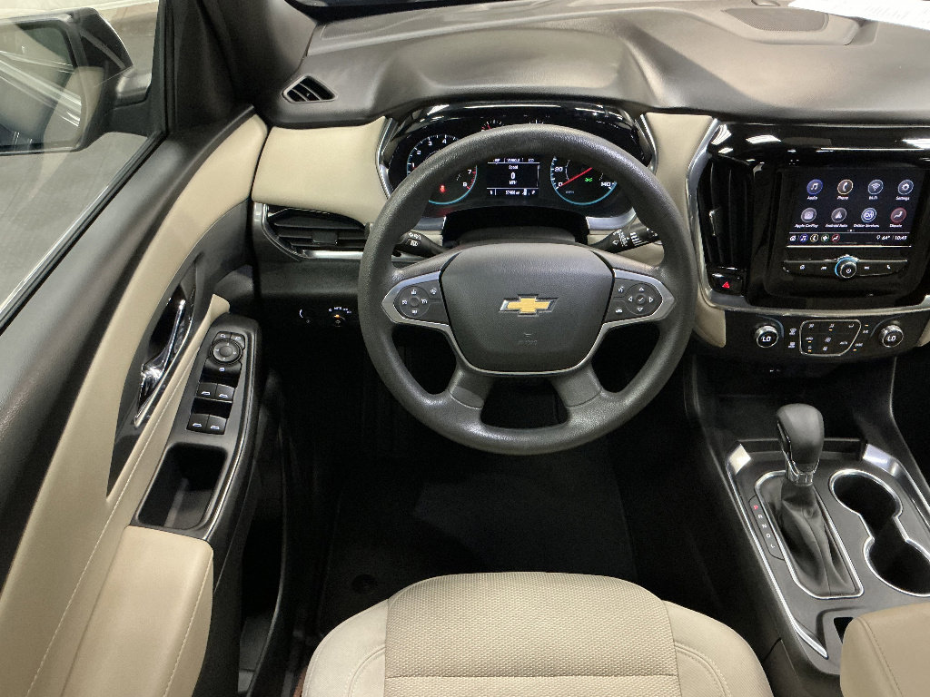 Used 2022 Chevrolet Traverse LS FWD image 23