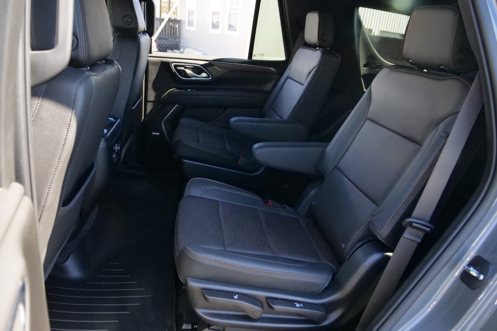 Used 2022 Chevrolet Tahoe High Country AWD/4WD image 28