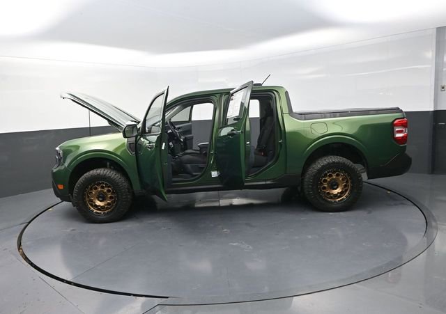 Used 2025 Ford Maverick XL w/ Equipment Group 102A image 29