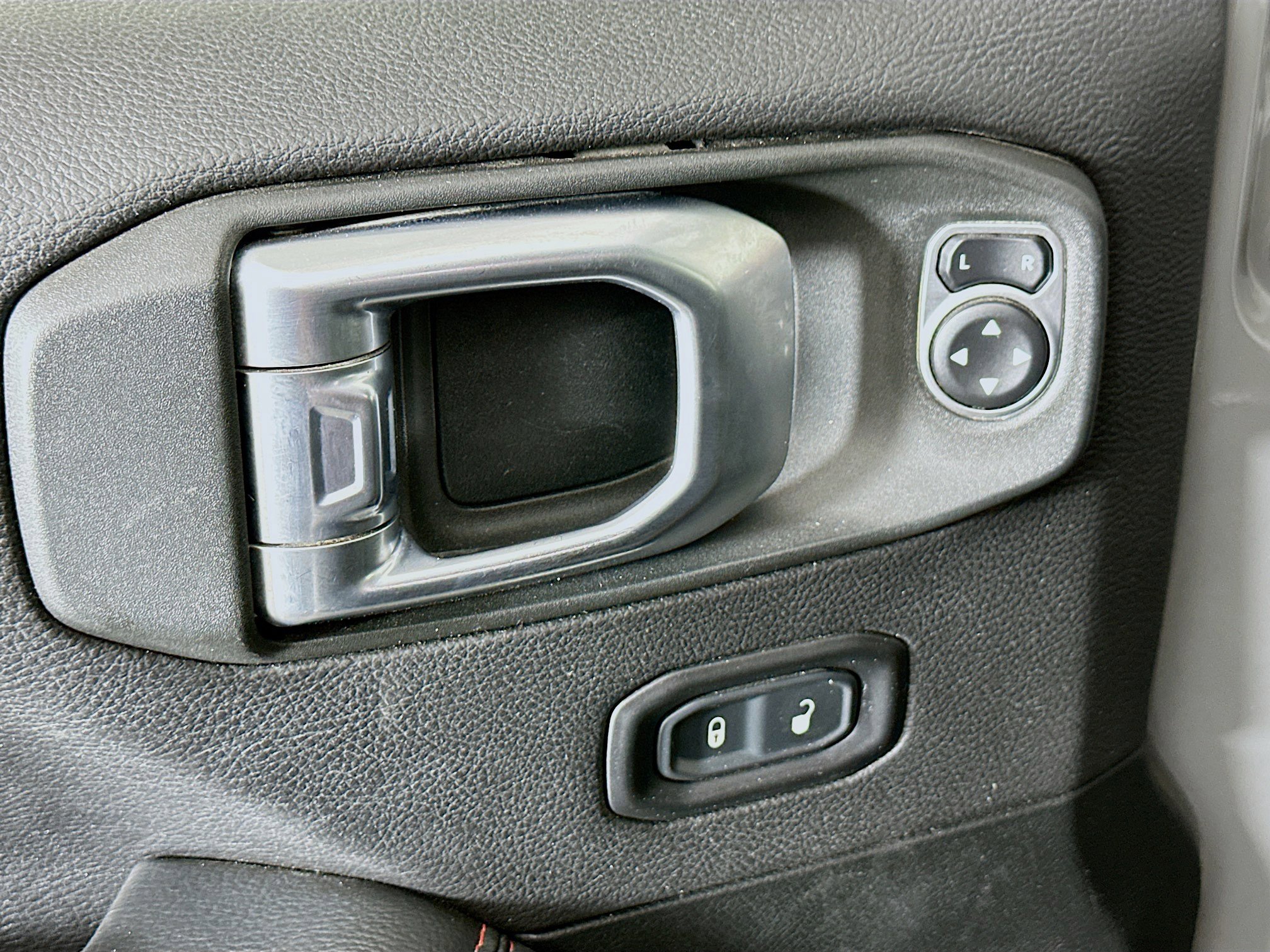 Used 2020 Jeep Gladiator Rubicon image 15