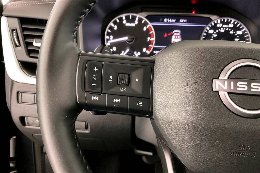 Used 2025 Nissan Rogue SV image 11