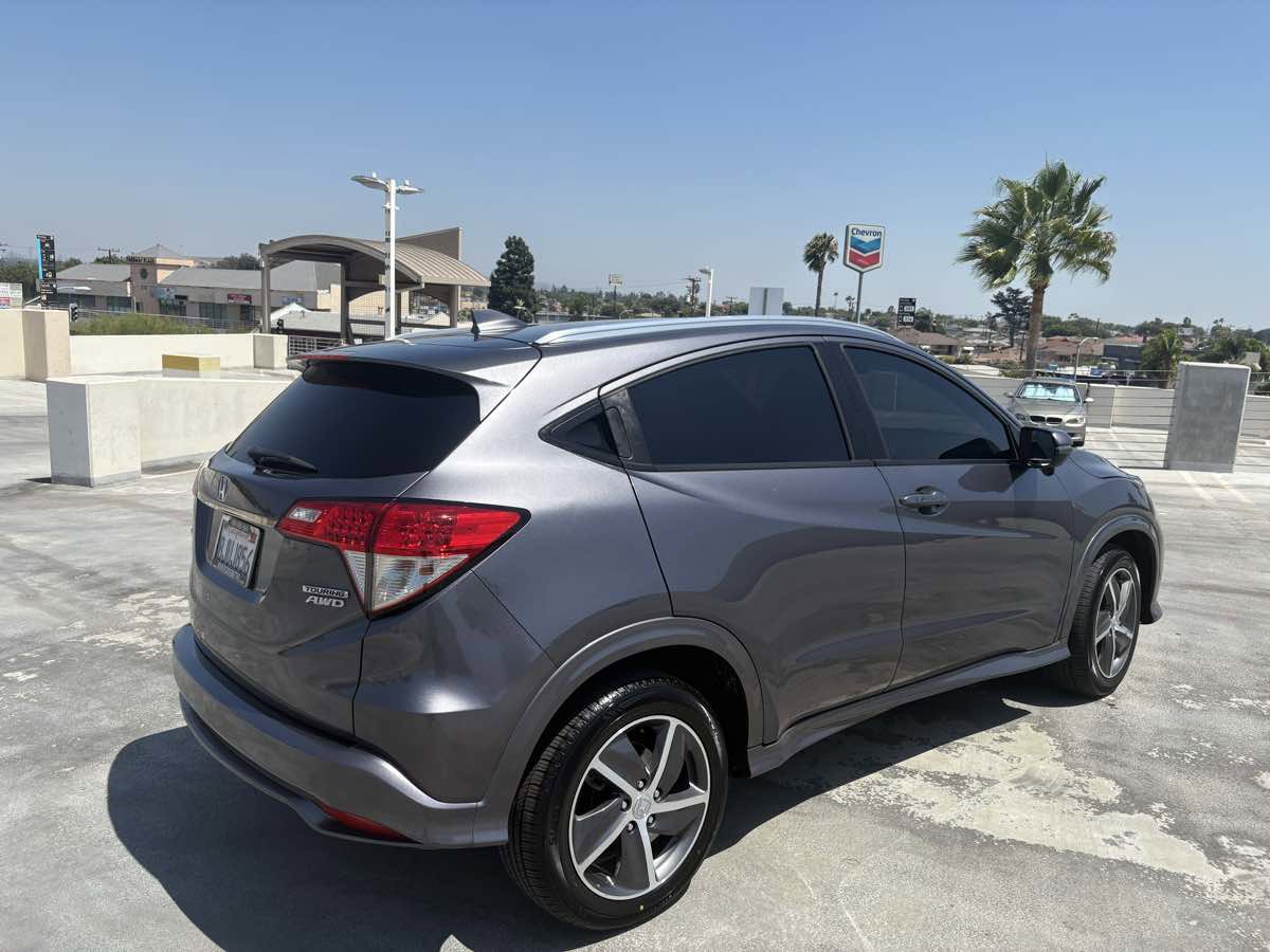 Used 2019 Honda HR-V Touring image 39