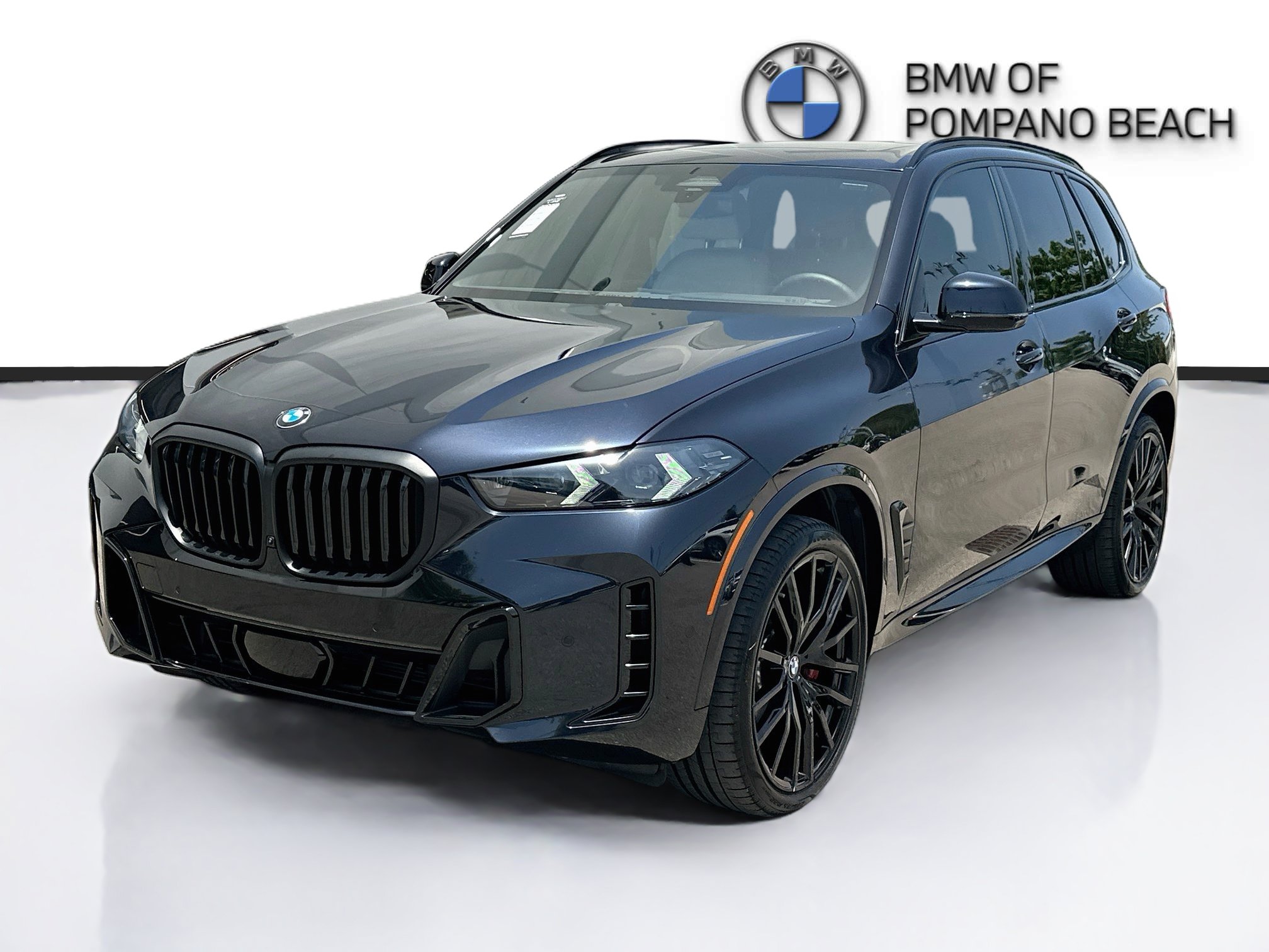 Used 2026 BMW X5 sDrive40i w/ M Sport Package RWD image 3