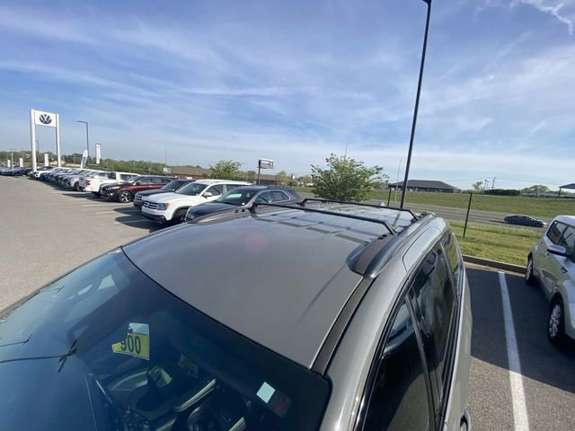 Used 2021 Chrysler Pacifica Touring-L w/ Premium & Safety Sphere Group image 3