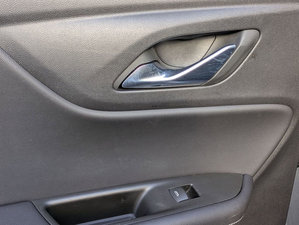 Used 2025 Chevrolet Blazer LT FWD image 25