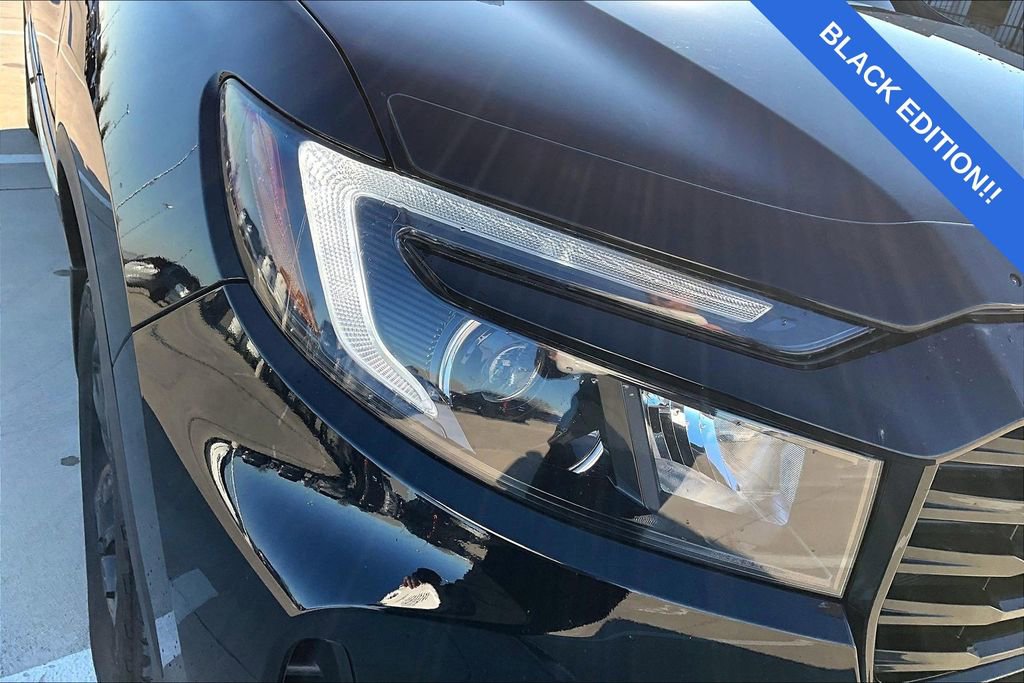 Used 2023 Honda Ridgeline Black Edition image 37