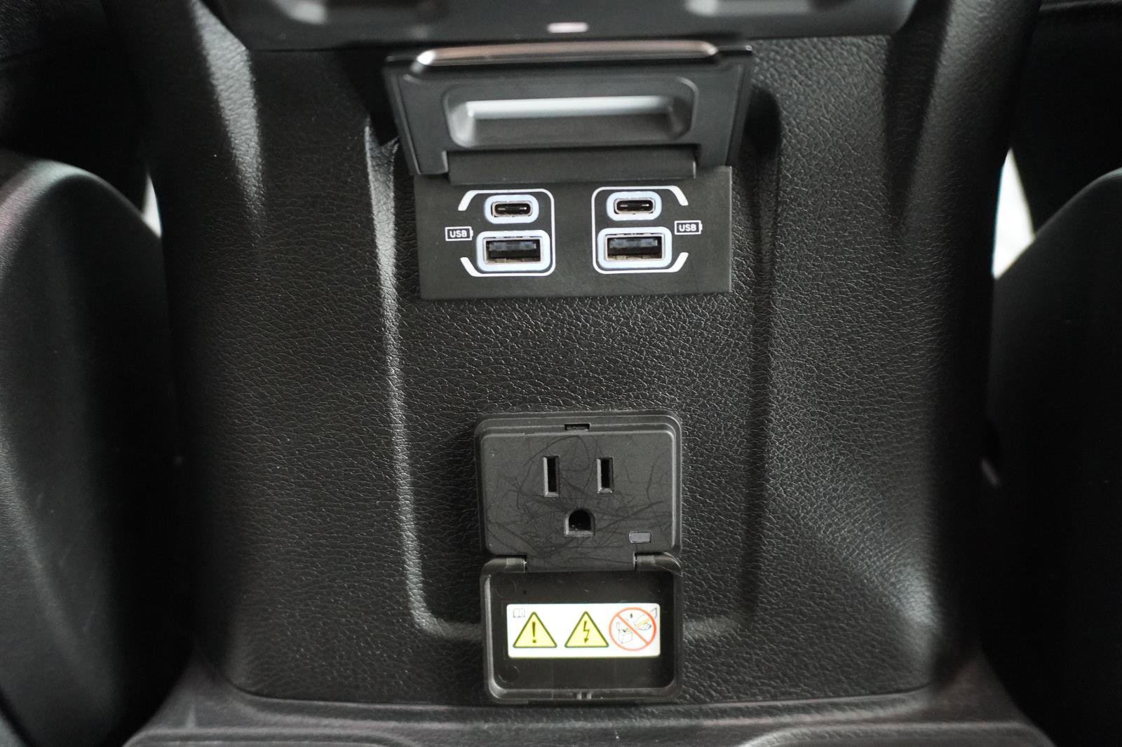 Used 2024 Jeep Wrangler Unlimited Rubicon AWD/4WD image 33