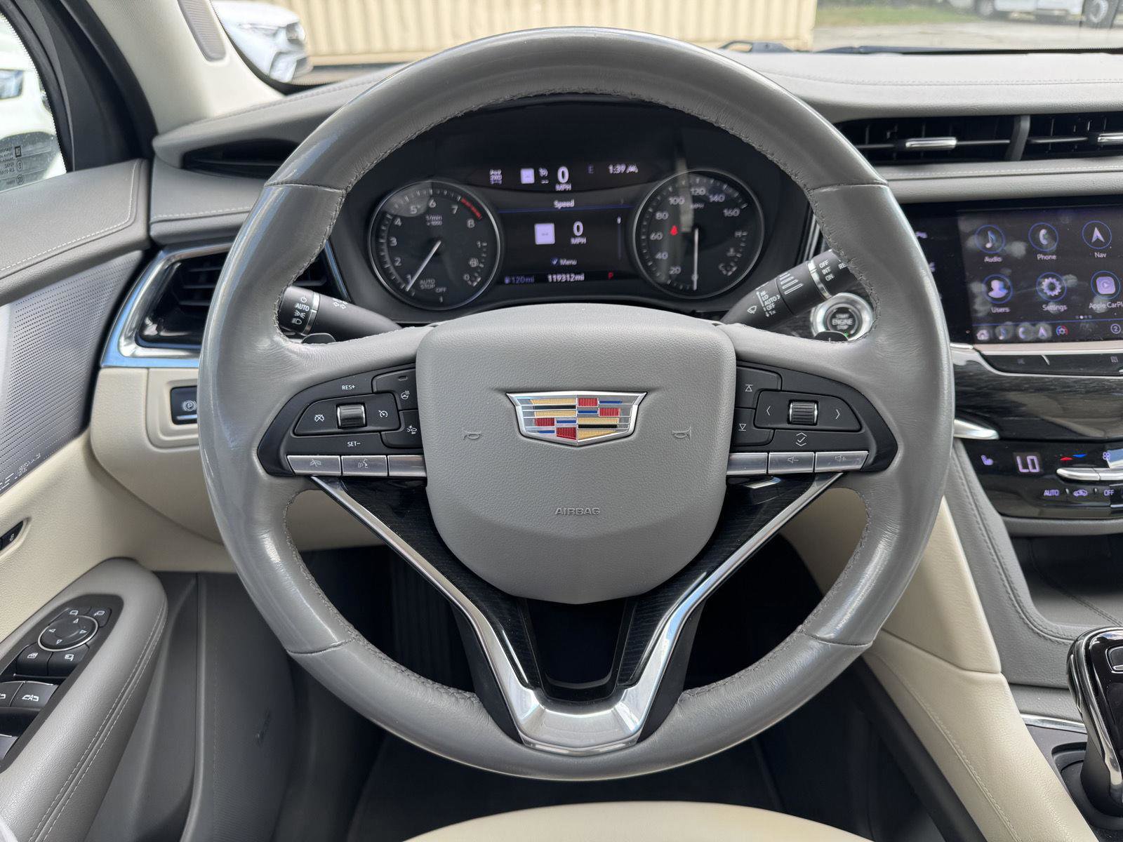 Used 2020 Cadillac XT6 Premium Luxury image 9