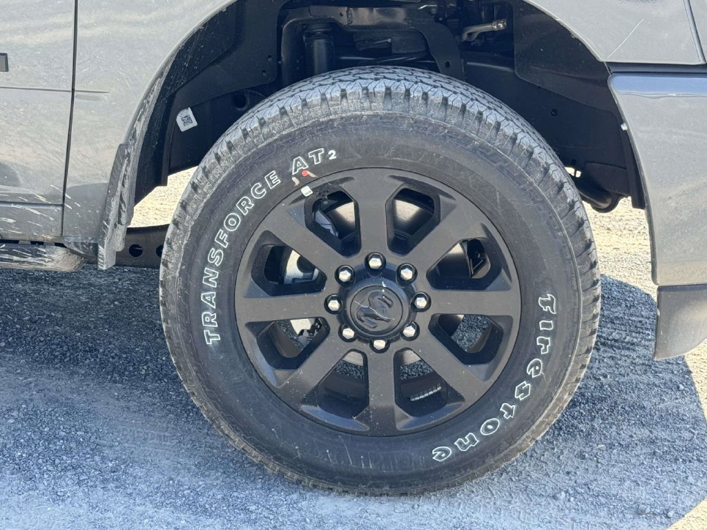 New 2026 RAM 2500 Laramie AWD/4WD image 12