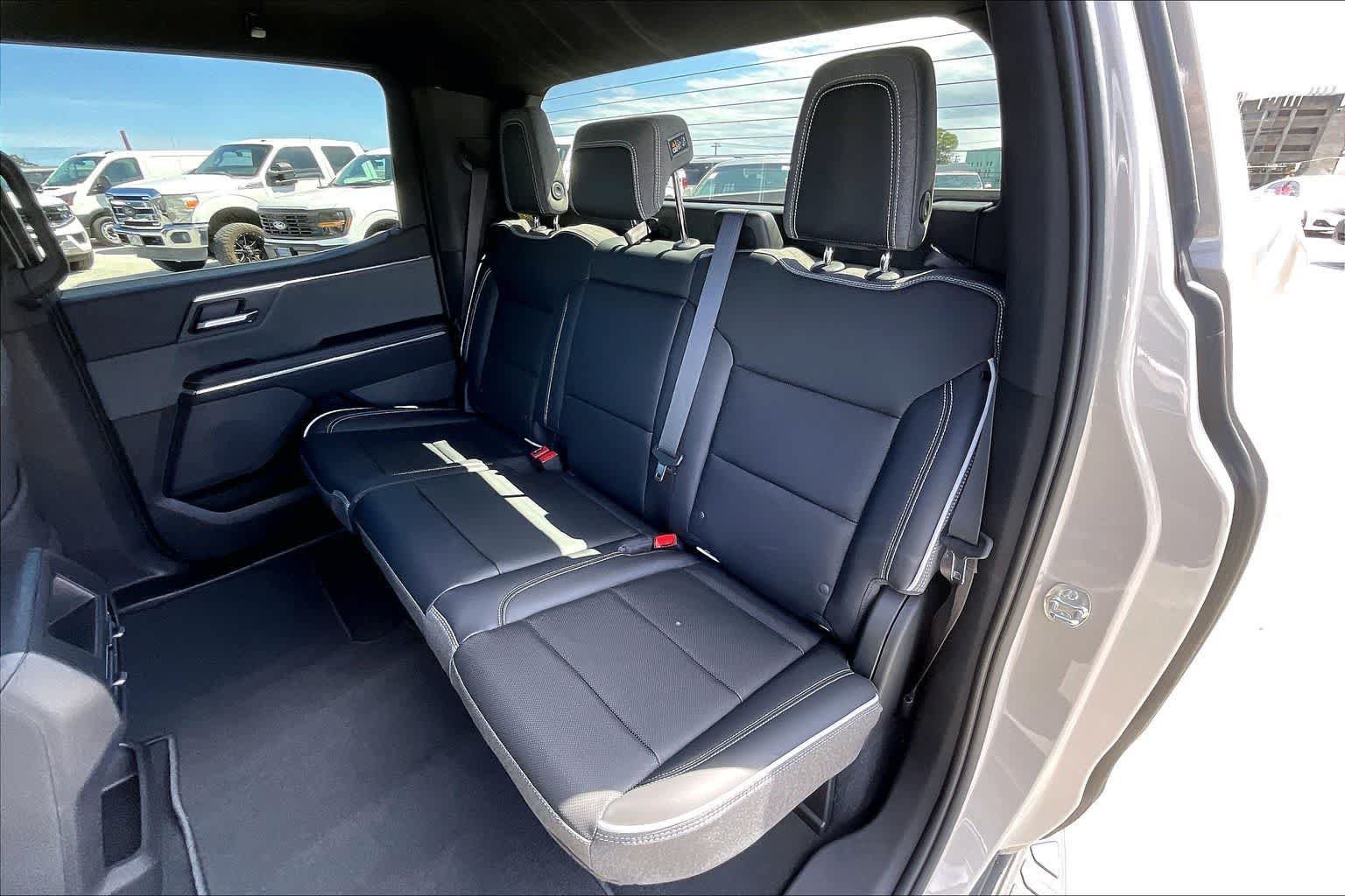 Used 2026 GMC Sierra EV Elevation AWD/4WD image 29