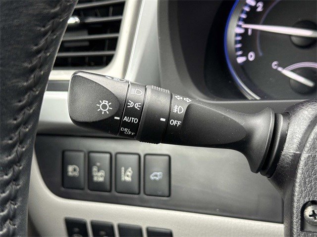 Used 2016 Toyota Highlander Limited Platinum image 27