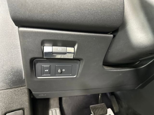 Used 2020 Land Rover Range Rover Evoque S image 19