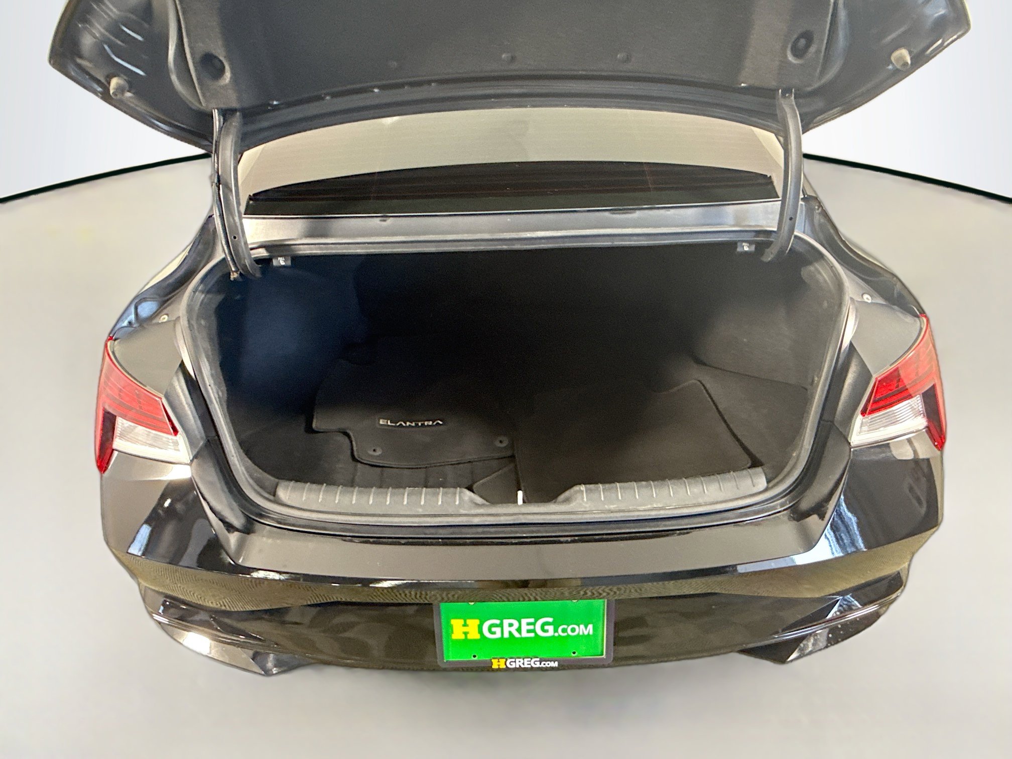 Used 2022 Hyundai Elantra SEL w/ Convenience + Premium Package image 34