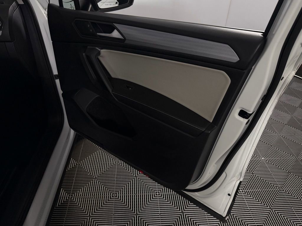 Used 2022 Volkswagen Tiguan S image 31