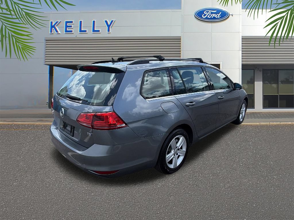 Used 2015 Volkswagen Golf TDI S FWD image 5