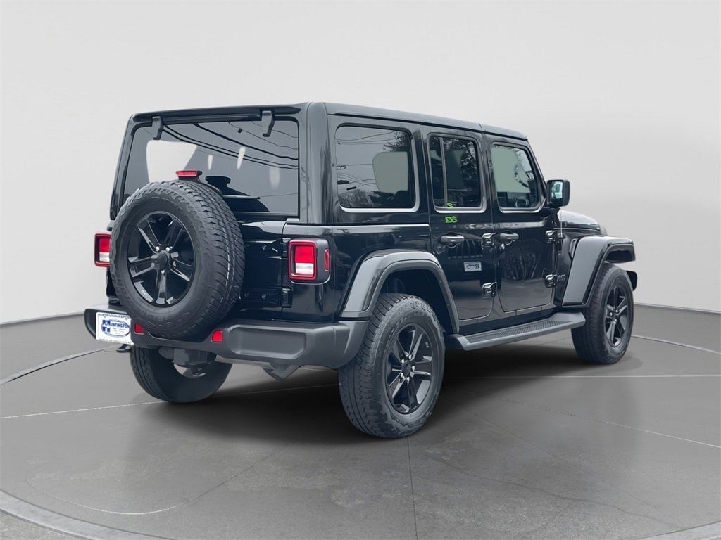Used 2023 Jeep Wrangler Sahara image 7