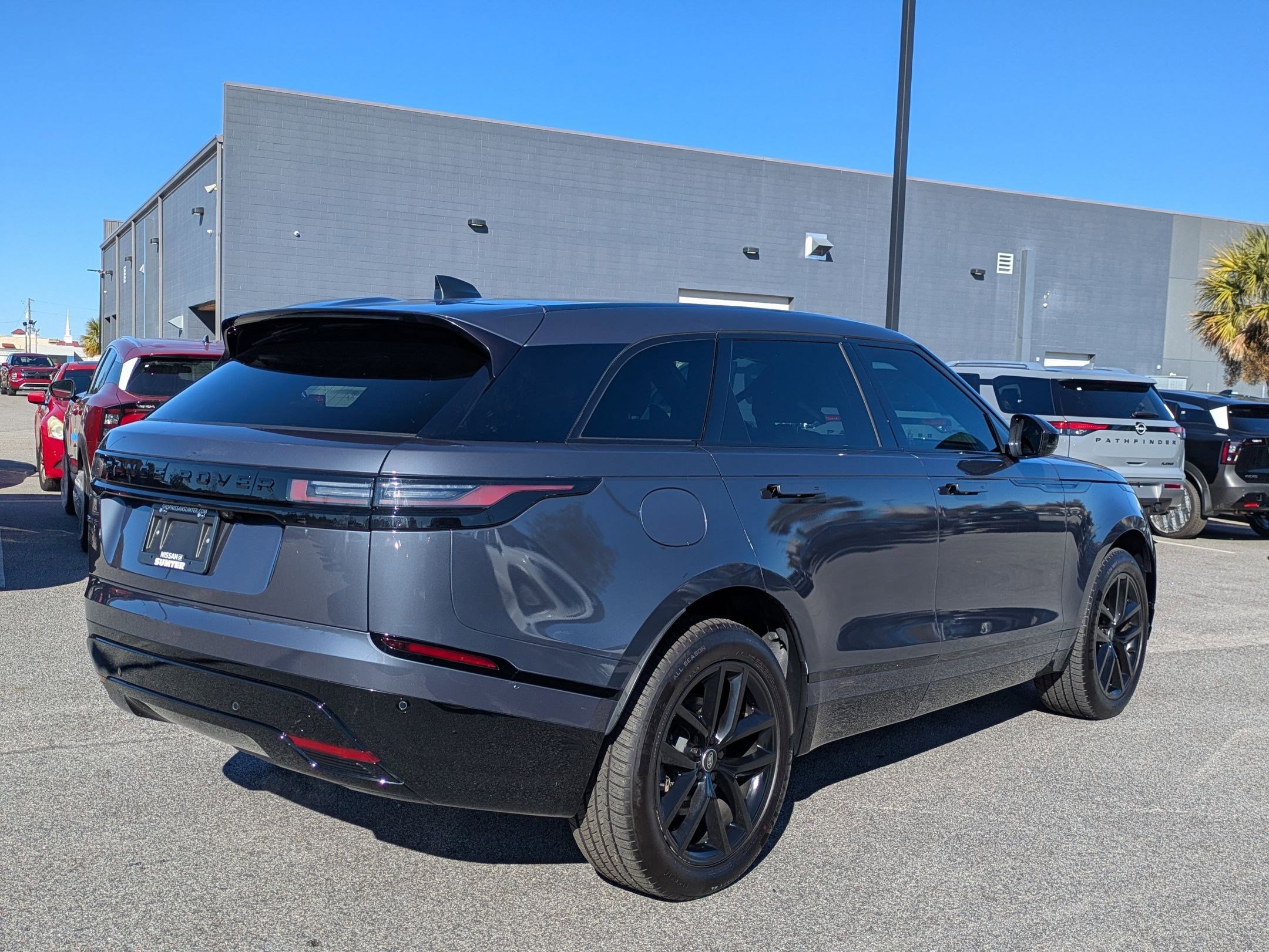 Used 2024 Land Rover Range Rover Velar Dynamic SE image 4