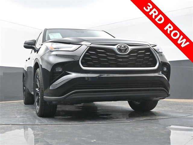 Used 2023 Toyota Highlander L image 50
