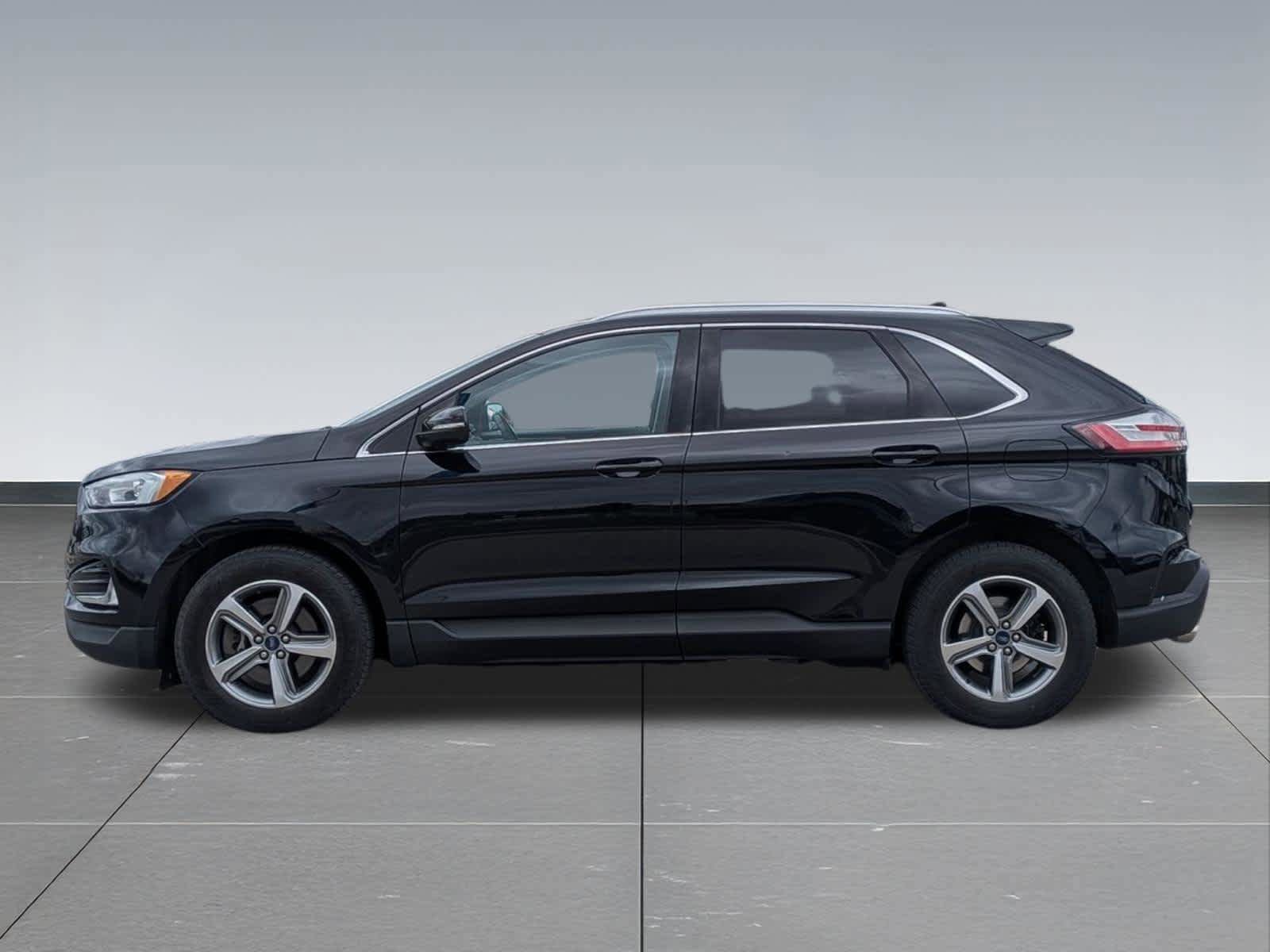 Used 2019 Ford Edge SEL w/ Equipment Group 201A AWD/4WD image 2