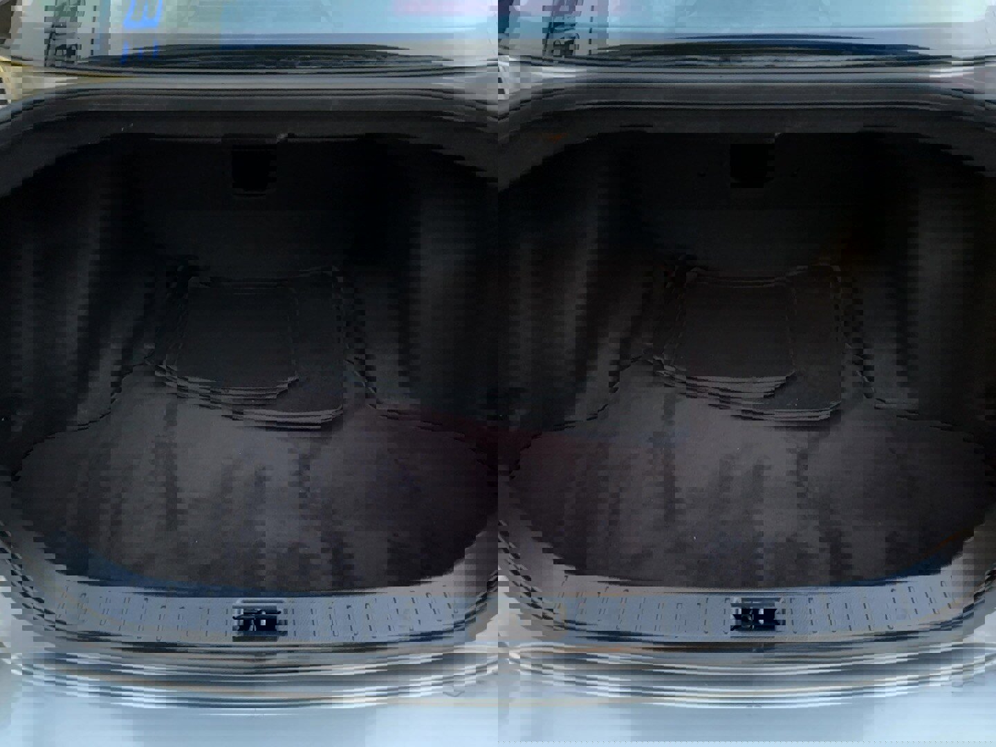 Used 2010 INFINITI G37 x Sedan w/ Premium Pkg image 26