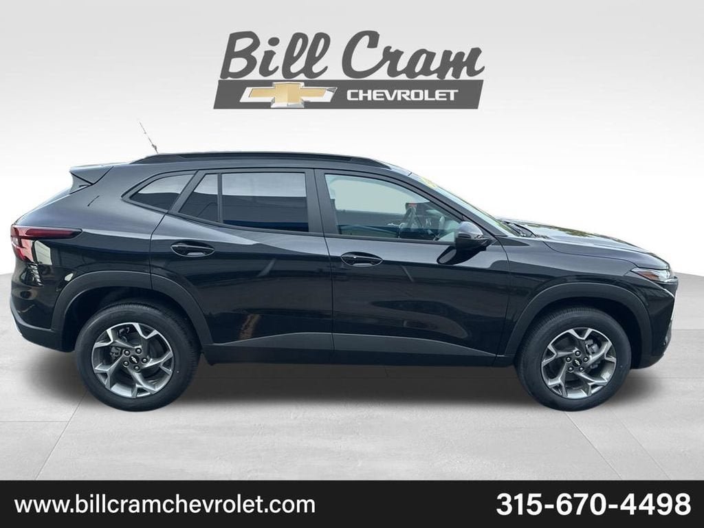 New 2026 Chevrolet Trax LT w/ LT Convenience Package FWD image 32