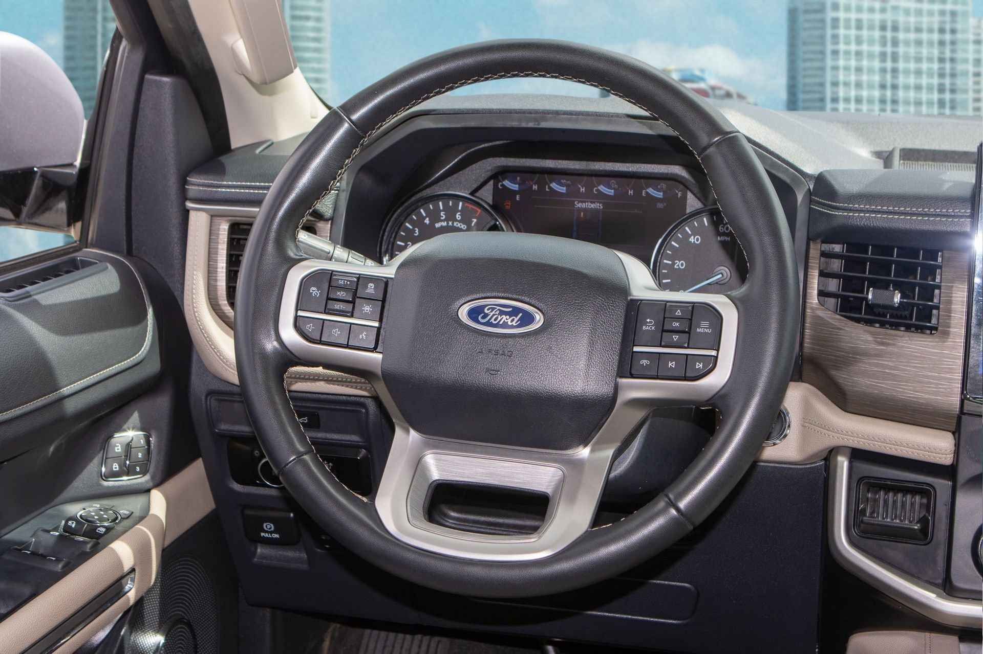 Used 2024 Ford Expedition Limited image 23