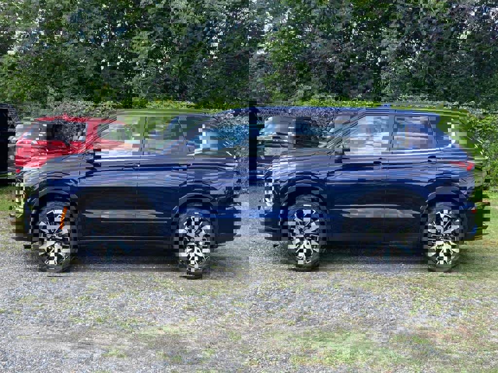 New 2025 Mitsubishi Outlander SE image 2