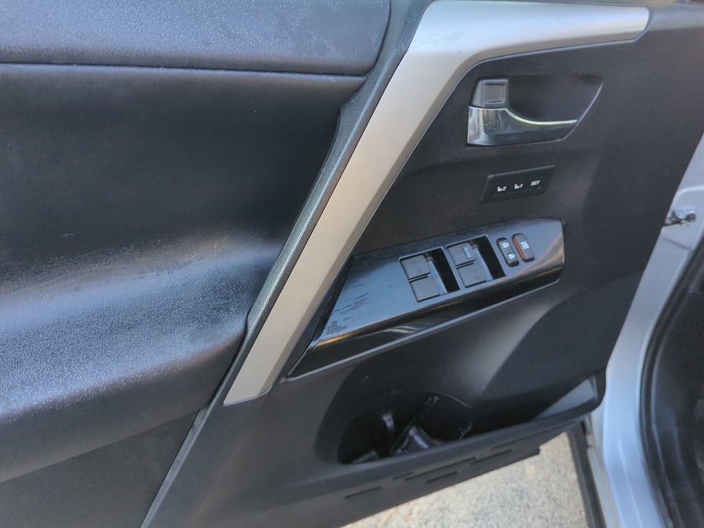 Used 2016 Toyota RAV4 Limited image 7