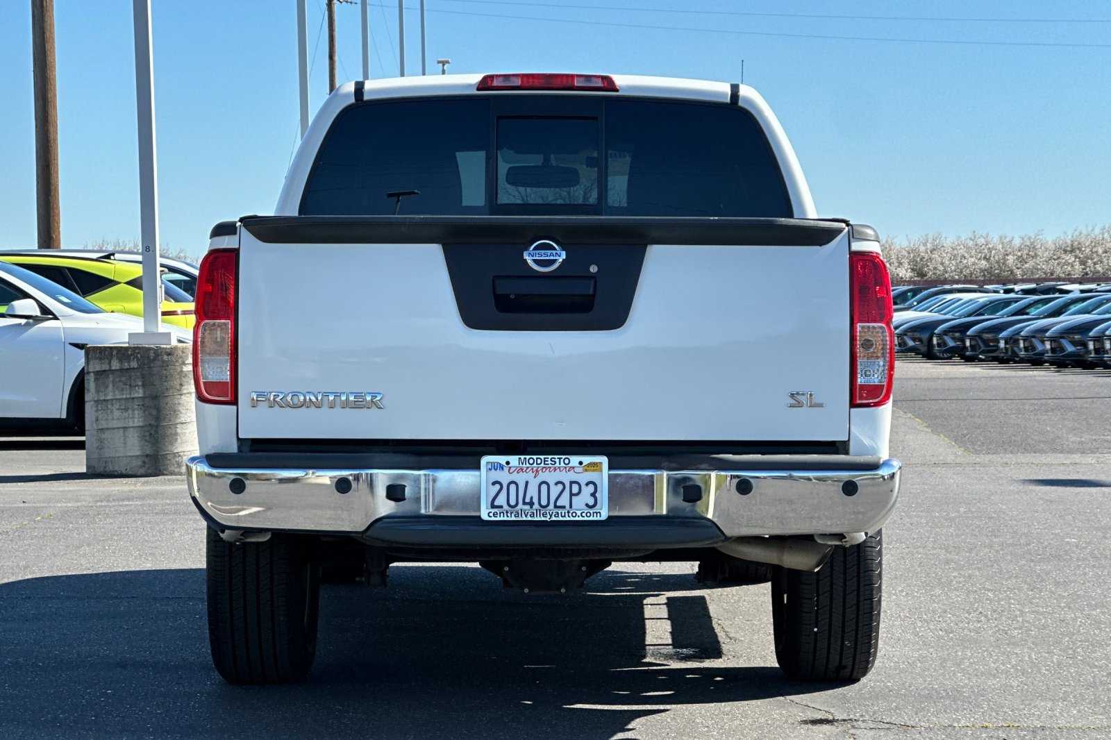 Used 2016 Nissan Frontier SL image 5