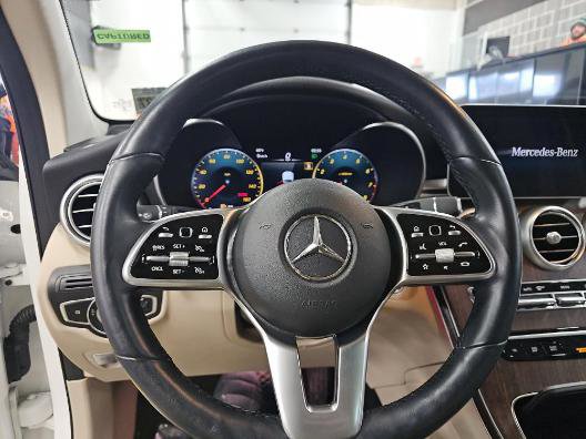 Used 2022 Mercedes-Benz GLC 300 4MATIC w/ Premium Package Lite image 4