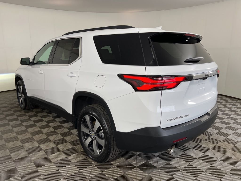 Used 2023 Chevrolet Traverse LT w/ LT Premium Package AWD/4WD image 6