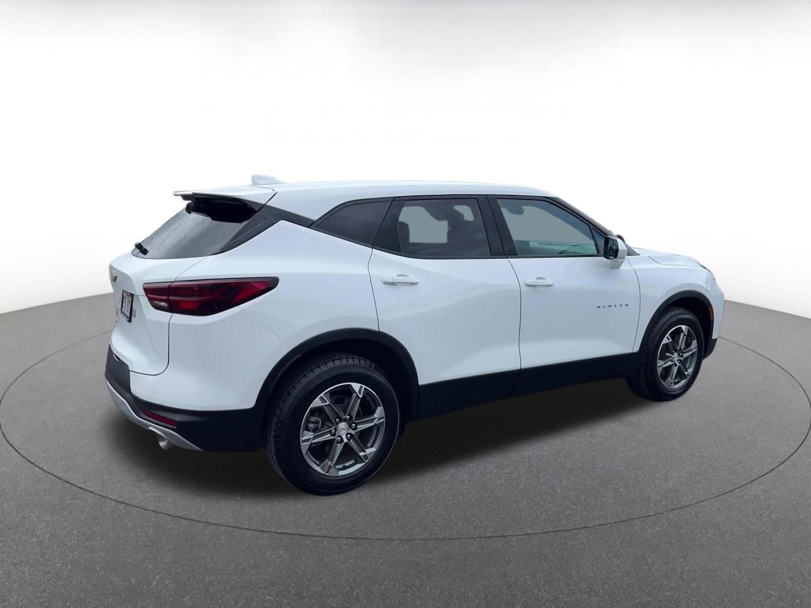 Used 2023 Chevrolet Blazer LT image 14