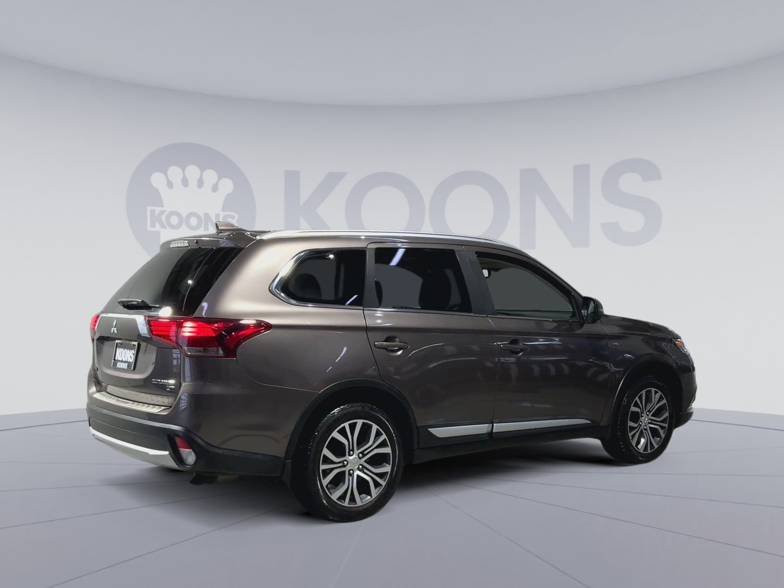 Used 2018 Mitsubishi Outlander GT AWD/4WD image 11