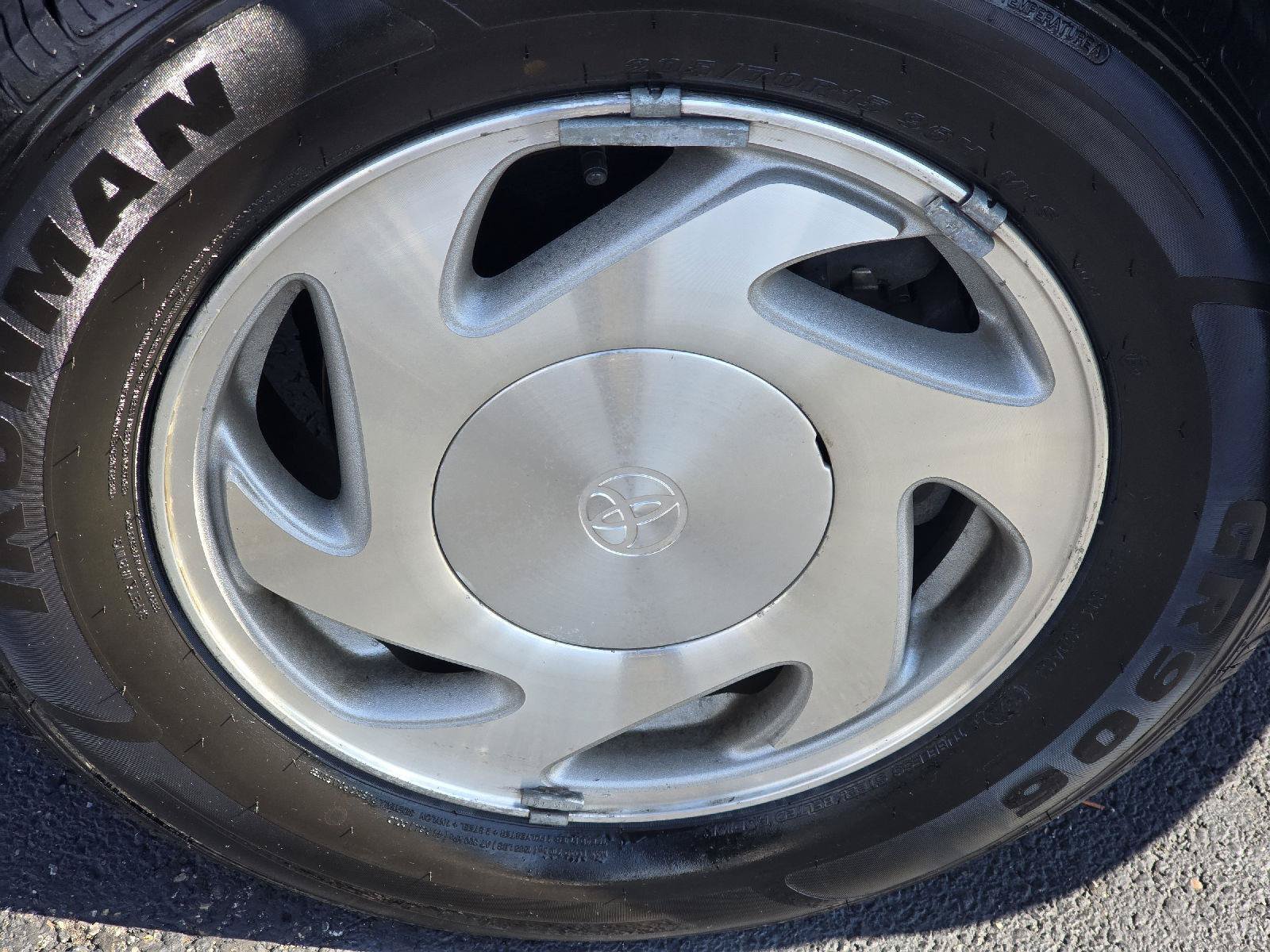 Used 2000 Toyota Sienna XLE FWD image 6