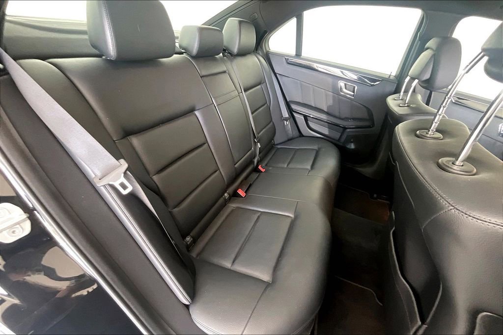 Used 2011 Mercedes-Benz E 350 Sedan image 35