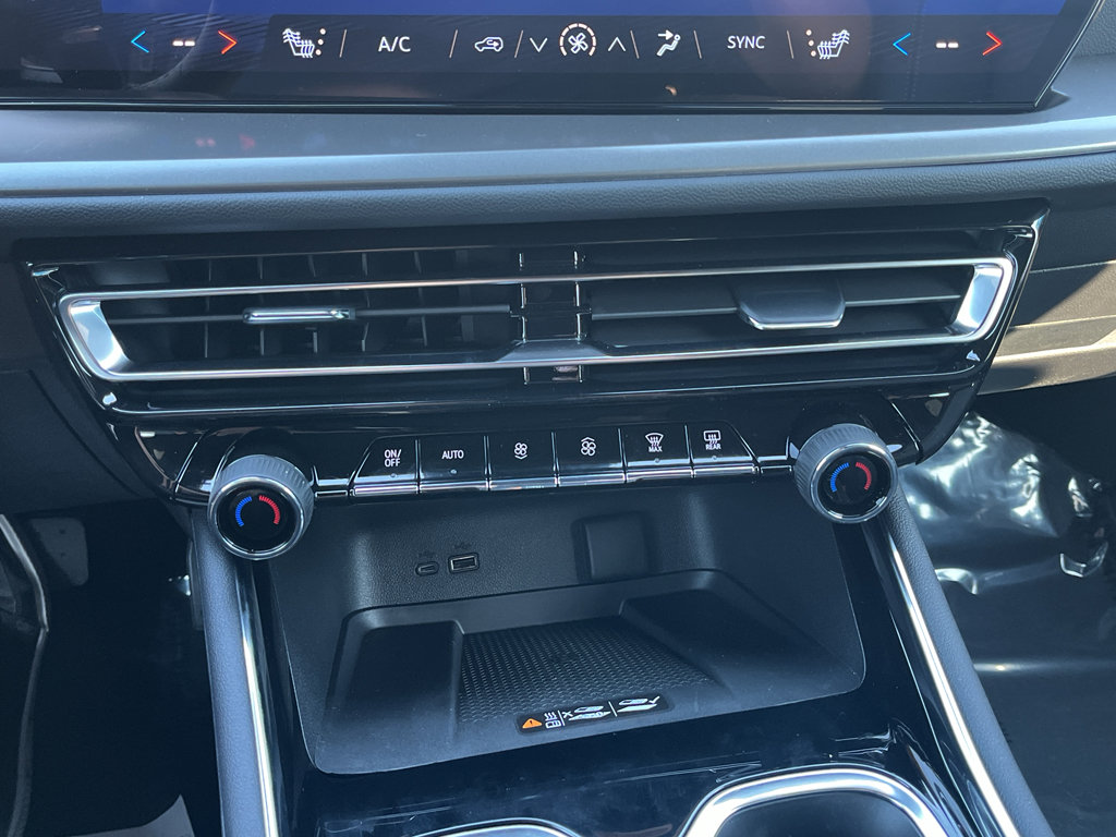 New 2026 Chevrolet Traverse LT image 24