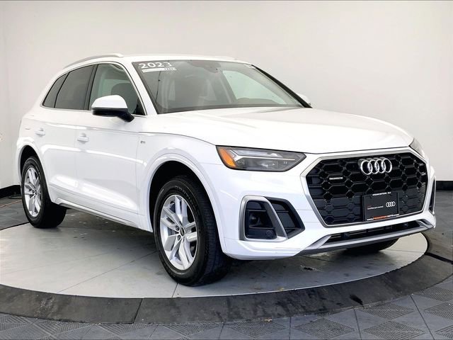 Certified 2023 Audi Q5 2.0T Premium w/ Convenience Package image 1